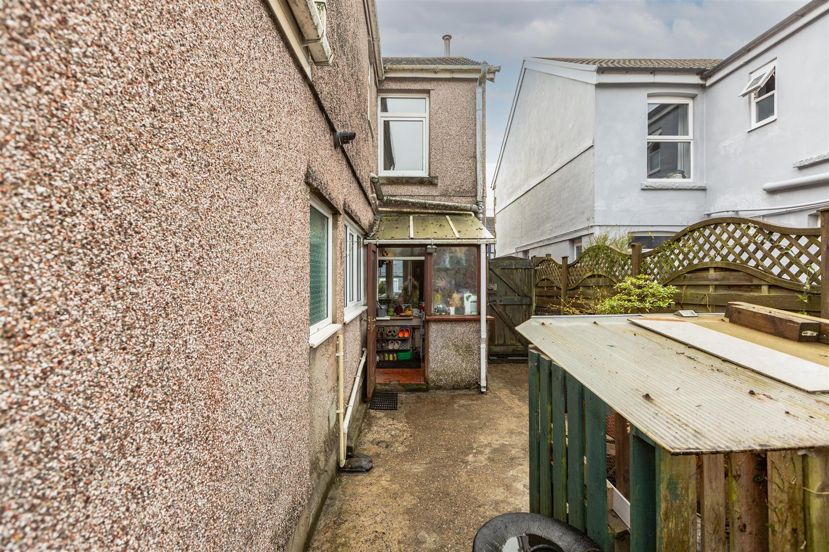 Armine Road, Fforestfach, Swansea, SA5 8DD